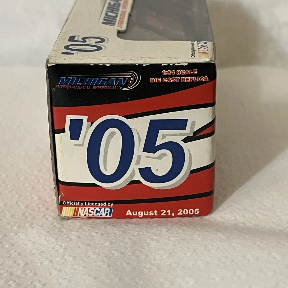 2005 Michigan International Speedway Program Car 1:64 Team Caliber Diecast